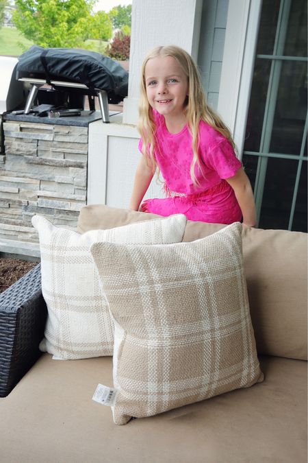 Time to get that outdoor area ready for all your Summer parties! #walmartpartner 
From the best throw pillows to the ice cream maker that makes any gathering fun, @walmart has just what you need!

#walmart #walmarthome