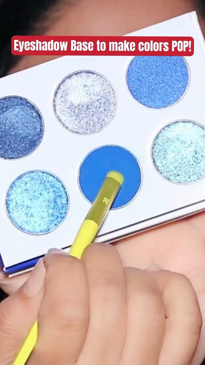 How to use an eyeshadow base to make colors POP! 💙

#LTKfindsunder100 #LTKSeasonal #LTKbeauty