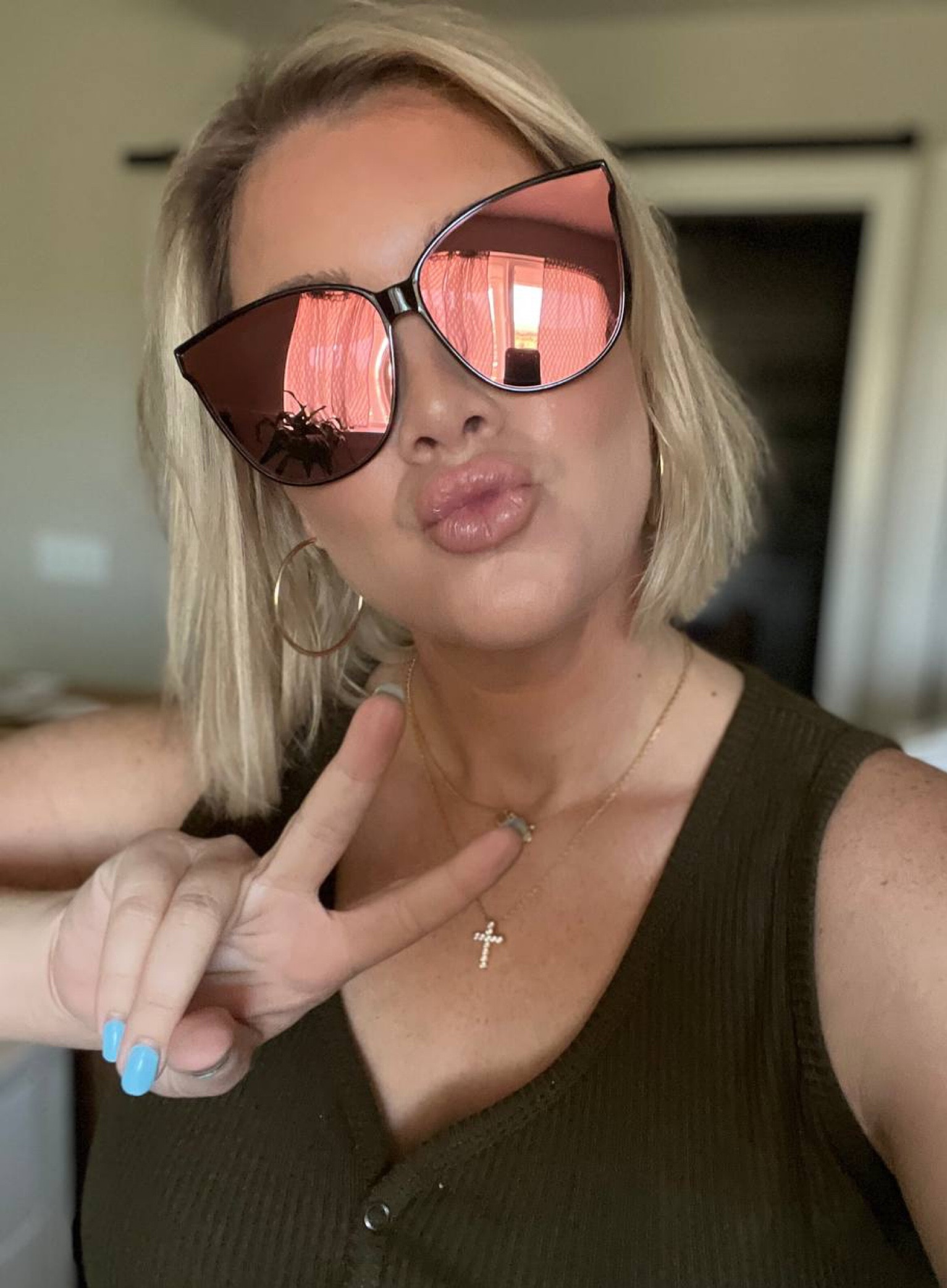 These are my absolute favorite everyday sunglasses!!

#LTKSeasonal #LTKswim #LTKstyletip