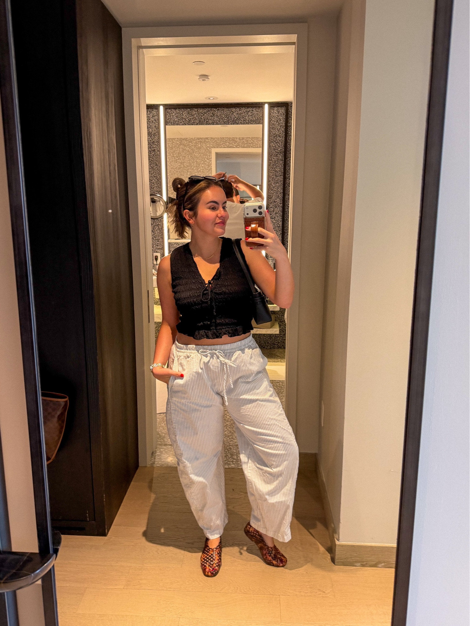 Casual @abercrombie ootd— exploring NYC 😍

#LTKootd #LTKSaleAlert #LTKTravel