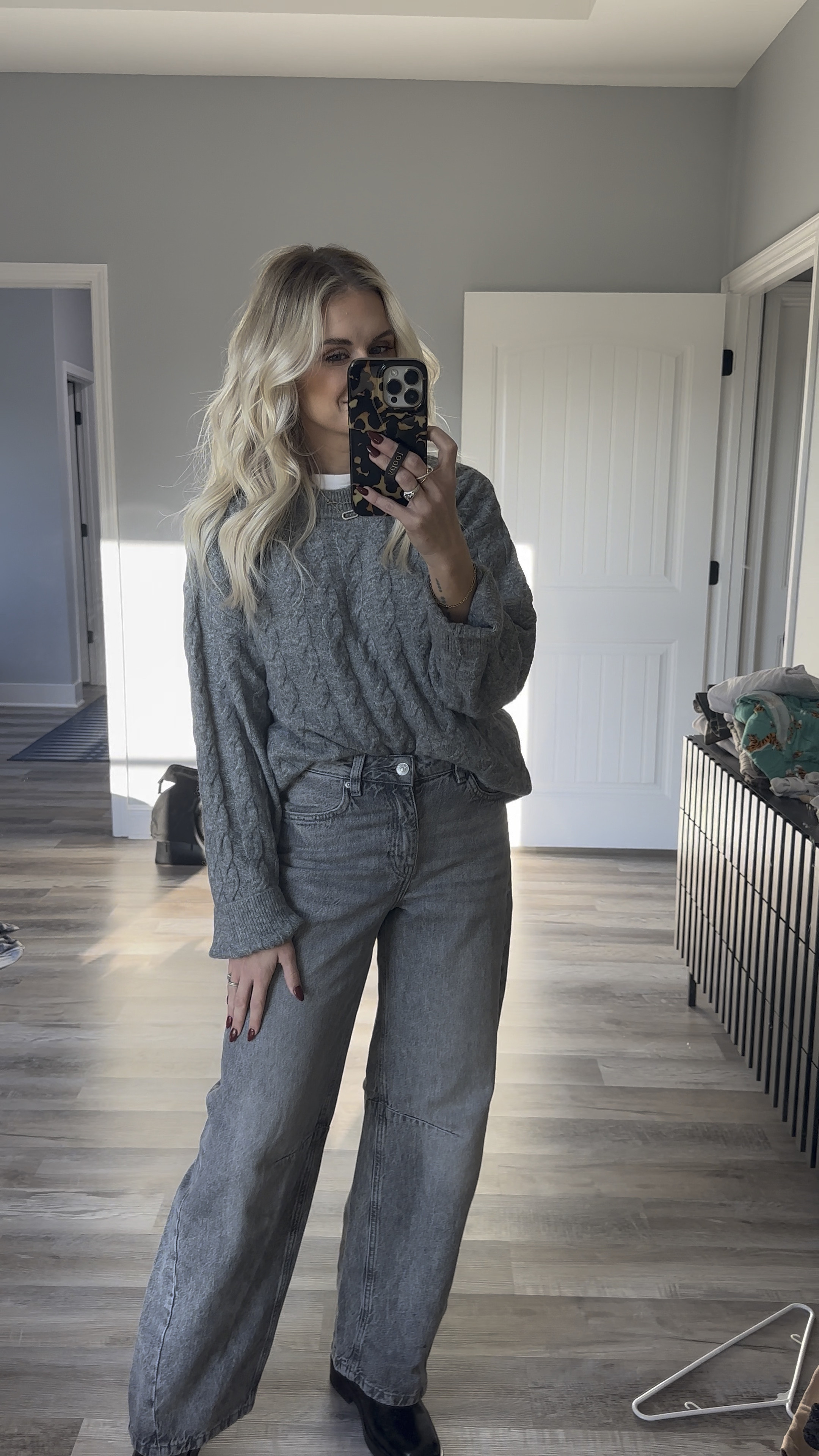 Monochromatic work ootd — all on sale at H&M! 
0 in jeans (sized down 1 so they would hit the small of my waist vs being low rise), XS sweater (runs oversized)

#LTKFindsUnder50 #LTKCyberWeek #LTKWorkwear