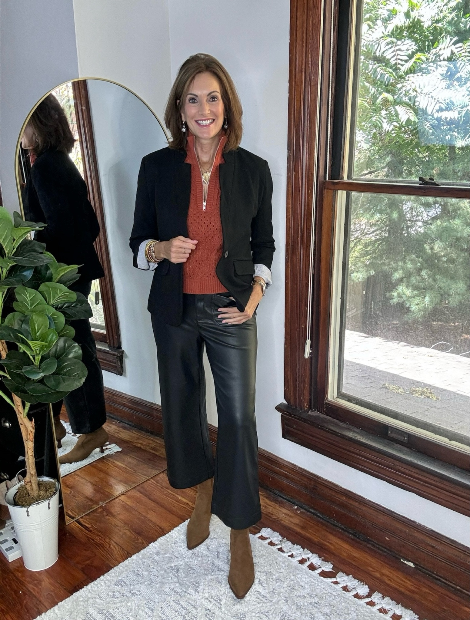 This is the perfect outfit for work in the fall! 🙌🏼

Fall fashion - Style tips - Outfit inspo - Fall shoes - Blazer - Jewelry - Workwear - Style tips

#LTKSeasonal #LTKStyleTip #LTKWorkwear