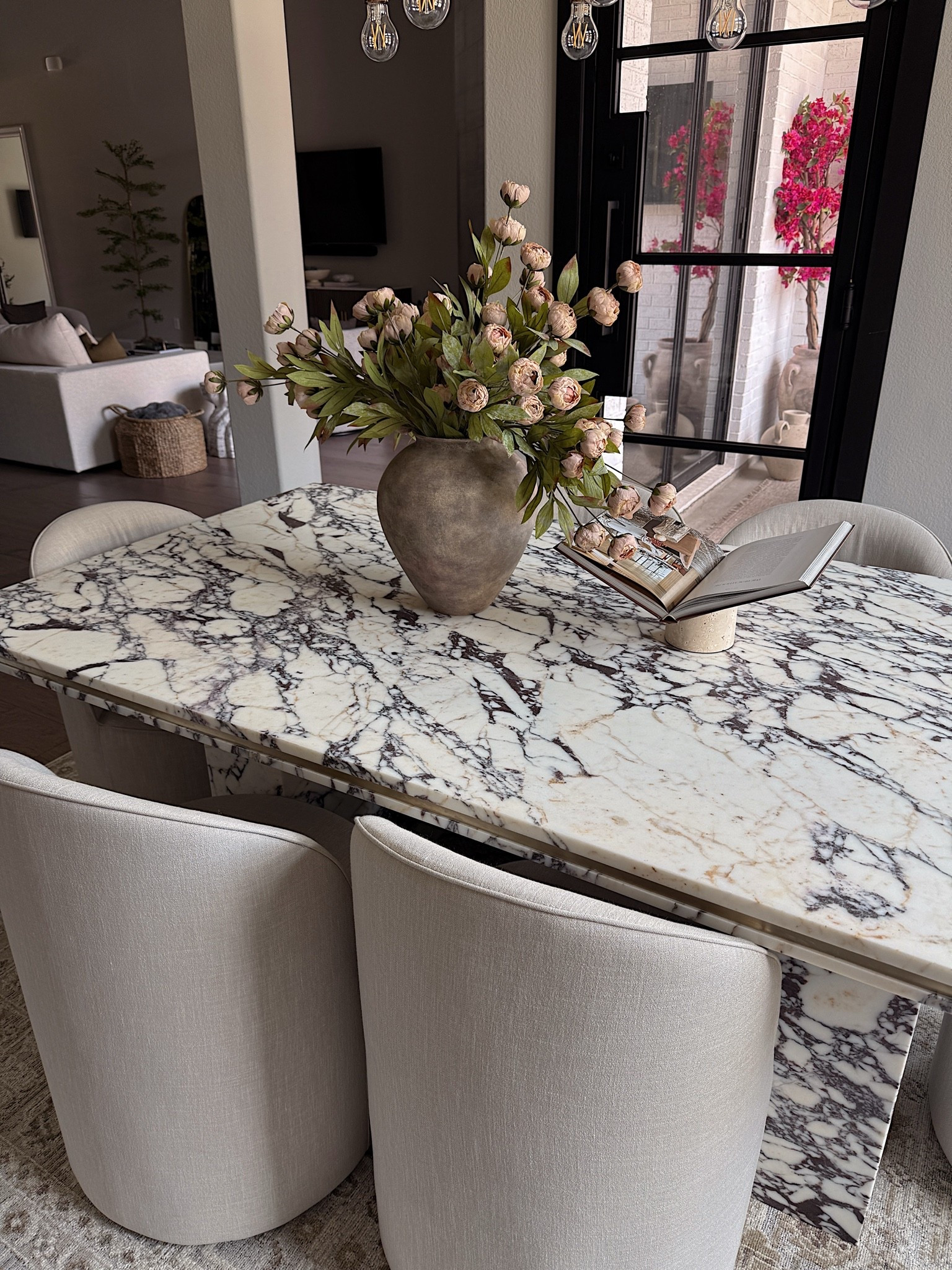 This dining space finally feels complete!!🥹💗

#LTKSaleAlert #LTKHome