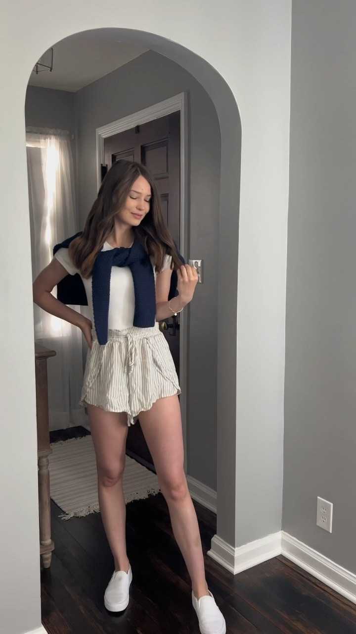 31 Days of Outfits | Day 27 of 31 ✨

Coastal grandmother, European summer, classic style, east coast style, fashion, striped shorts 

#LTKstyletip #LTKunder100 #LTKtravel