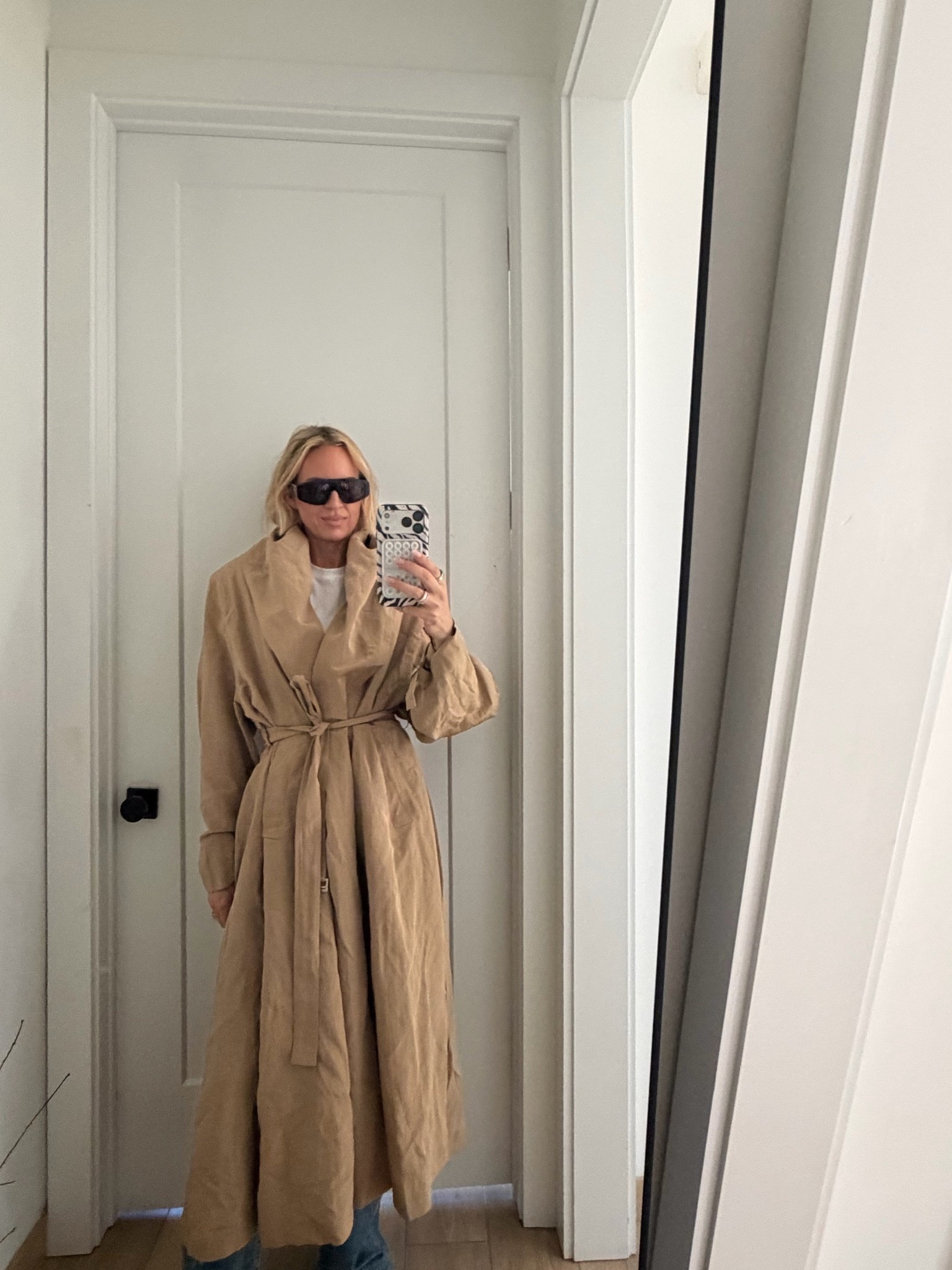 DREAMIEST JACKET FOR FALL I’m screaming. OK now I need North Carolina to get cold. Wearing a size 36￼(I also found a version of it from ZARA. That’s giving similar vibes)👇🏻￼

#LTKSeasonal #LTKOver40 #LTKWorkwear