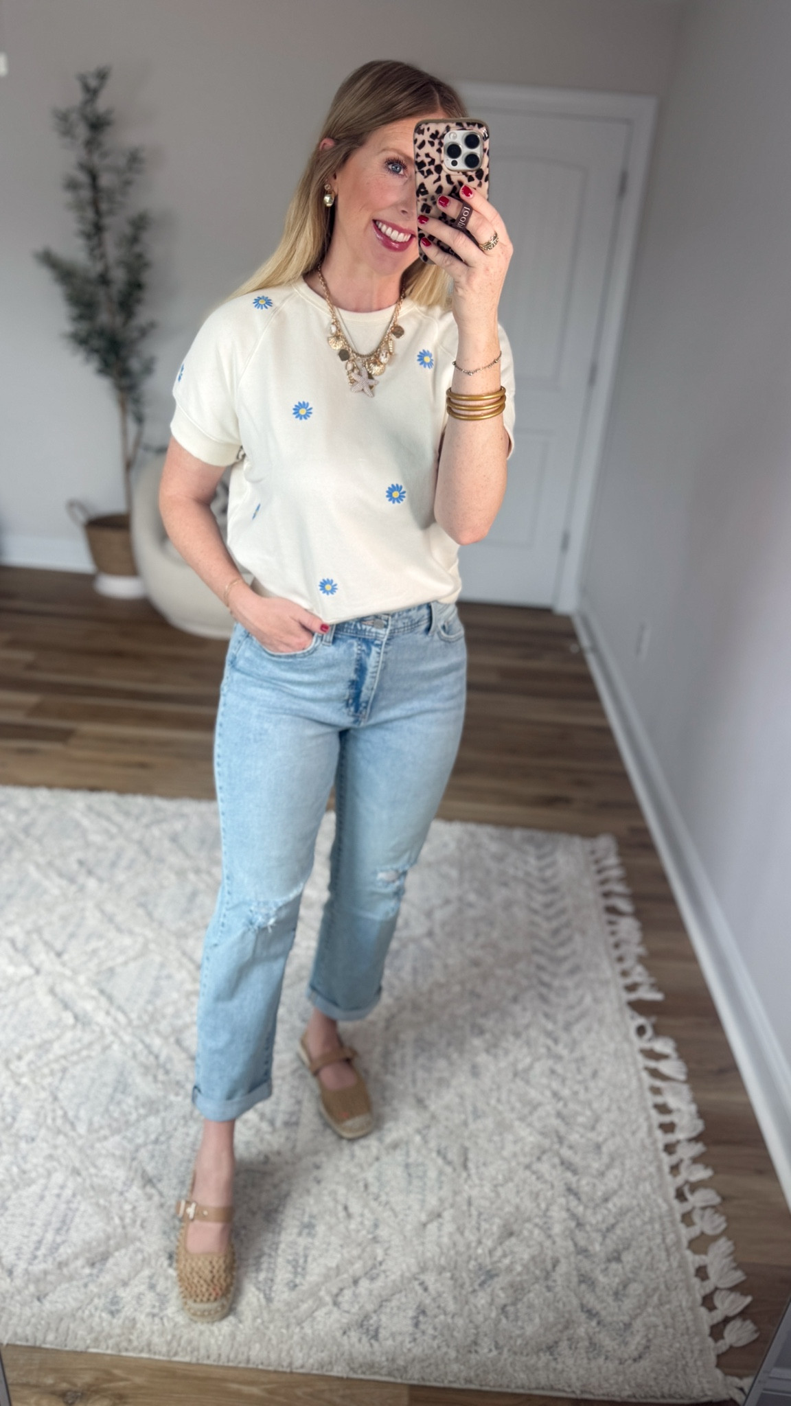 Daily try on, Walmart outfit, Walmart fashion, Walmart try on, floral sweatshirt 

#LTKootd #LTKgrwm