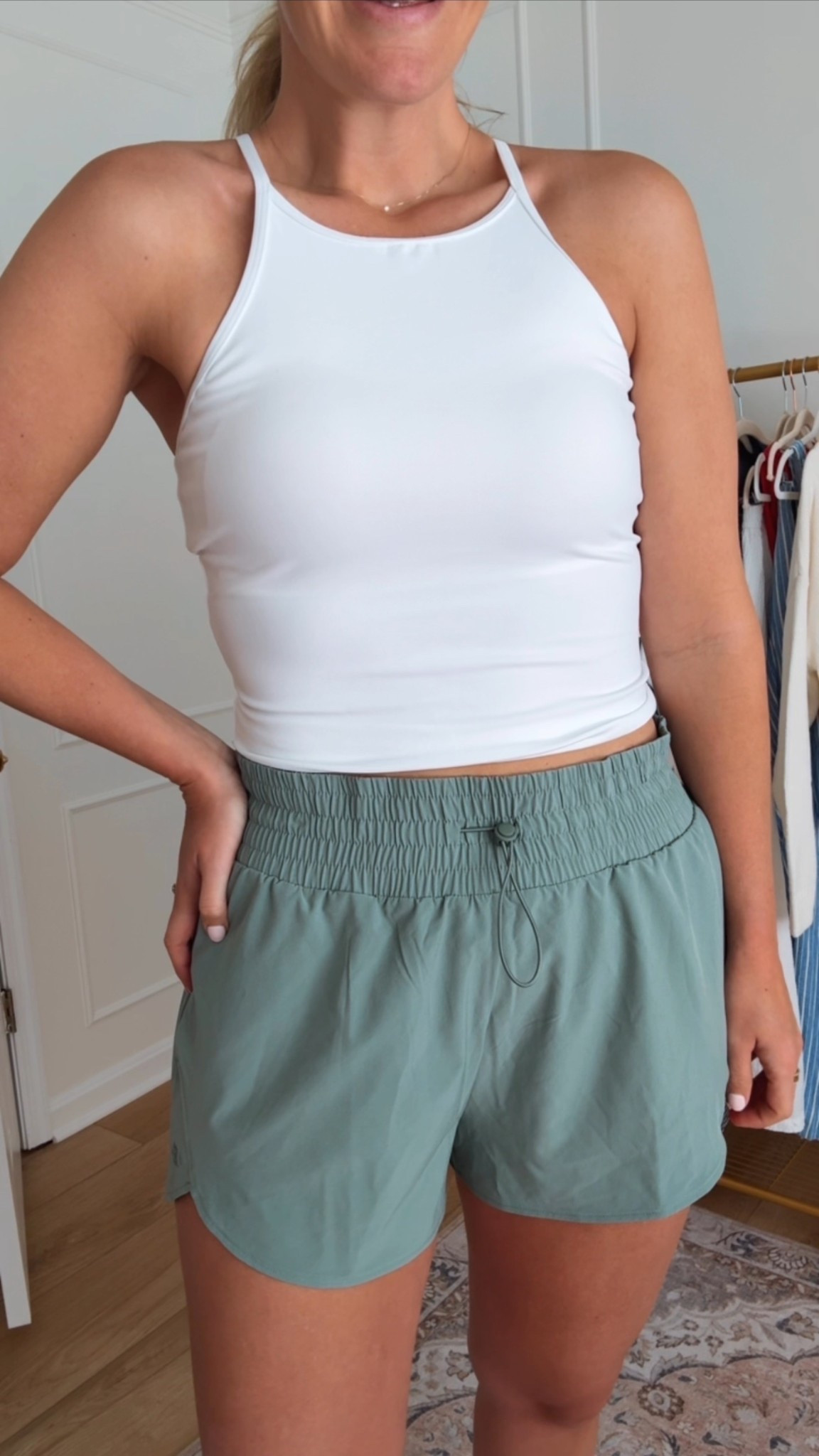 Activewear - med top and large bottoms 