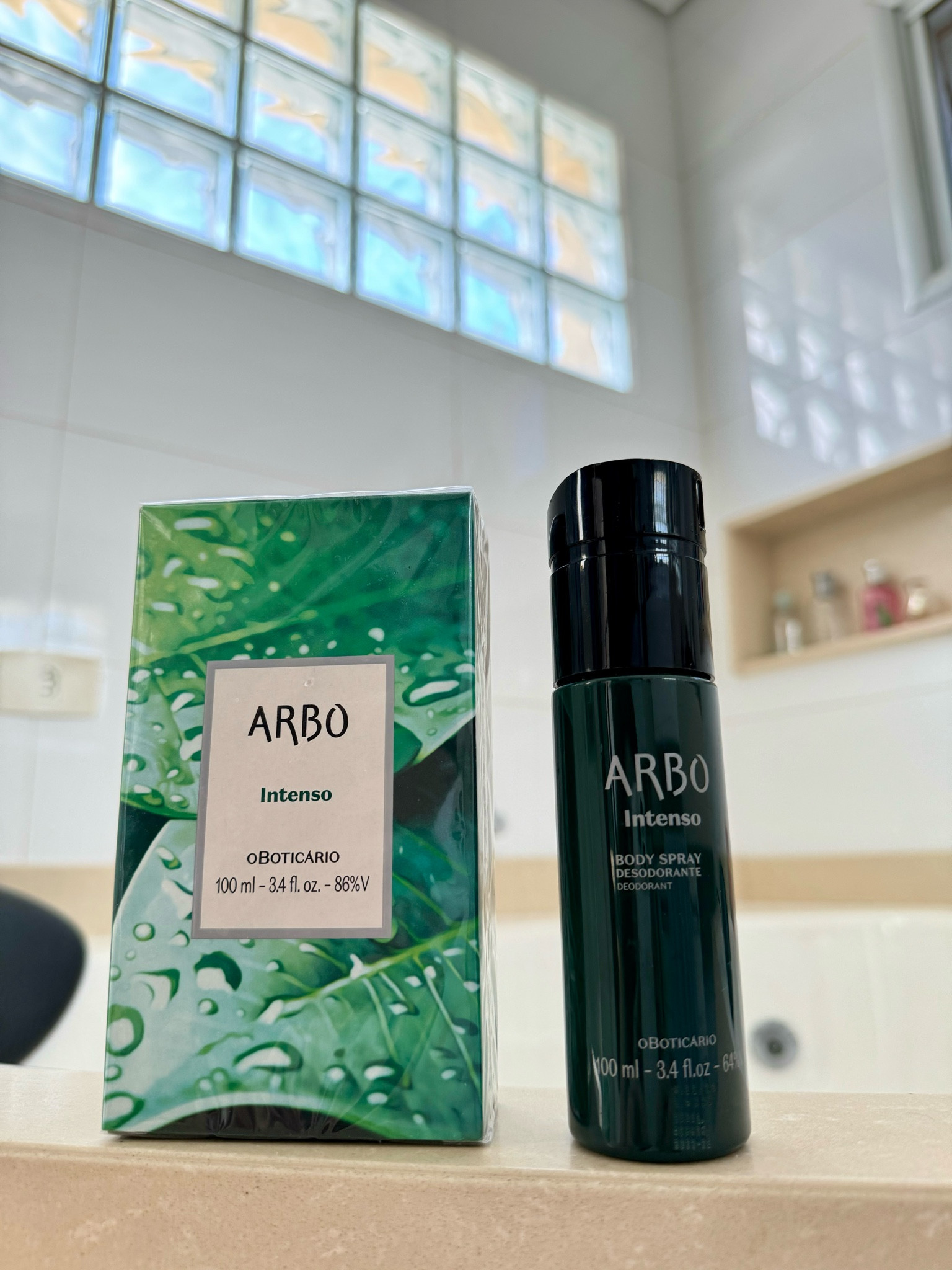Sugestão para presente masculino: Arbo de O Boticário é uma fragrância intensa que te conecta com a natureza em qualquer lugar. Arbo foi até a Ilha da Madeira em Portugal para desenvolver uma fragrância revigorante com os aromas mais puros da floresta. Esse Fougère Aromático entrega o frescor puro do nevoeiro para uma perfumação marcante. 

#oboticario #arbo


#LTKbrasil #LTKsalealert #LTKbeauty