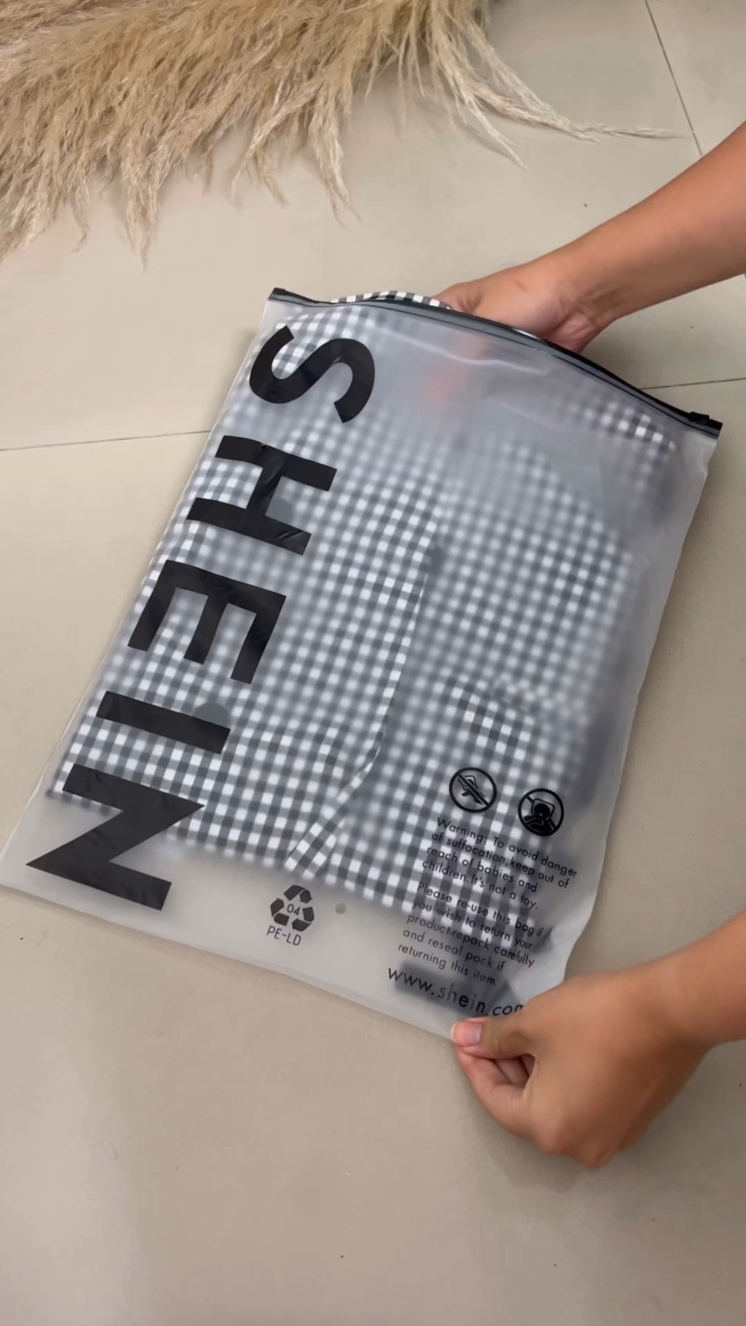 blazer xadrez 🖤🤍

#LTKworkwear #LTKstyletip #LTKbrasil