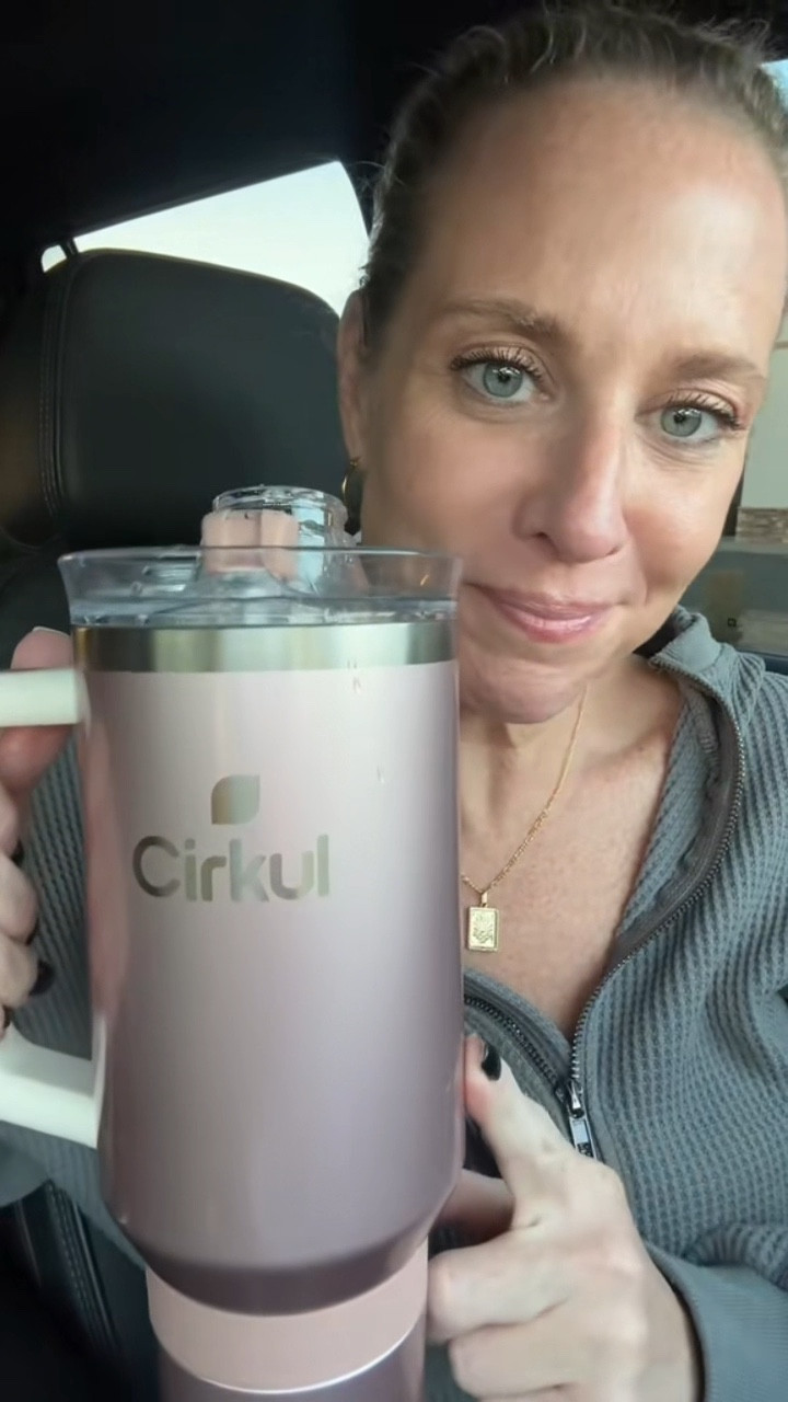 Cirkul released 40oz beautiful tumblers with a straw. #cirkul #cirkultumblers #cirkulreview #cirkulrosegold #cirkul40oz 

#LTKFitness #LTKGiftGuide #LTKTravel
