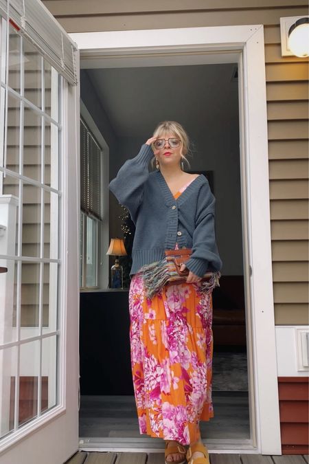 Book Cover Inspired Outfit: Funny Story 🍊🌸

Summer dress, maxi dress, cardigan, cardigan style, Birkenstocks, spring style, spring outfitt

#LTKSeasonal #LTKstyletip
