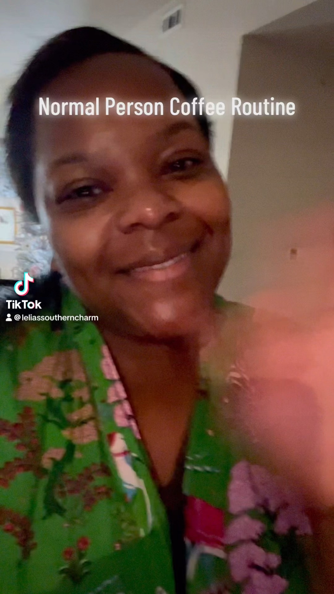 My normal person coffee routine ☕️ 

#LTKVideo #LTKGiftGuide #LTKHome