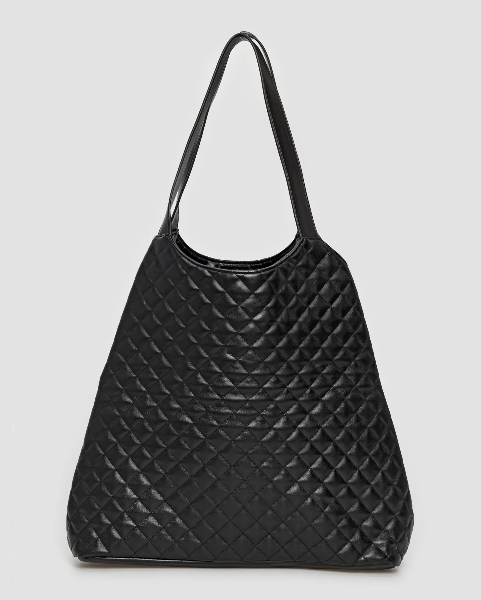 Bolsa feminina sacola grande matelassê preta | Accessori by Riachuelo | Riachuelo (BR)