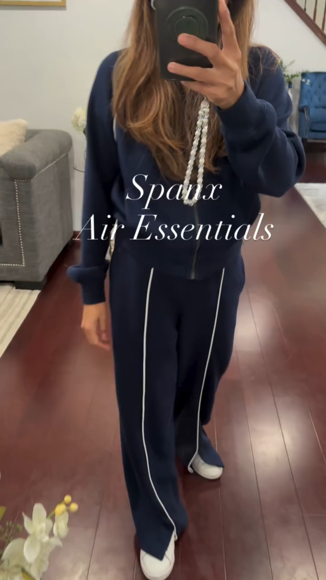 Elevated essentials,lightweight, effortless comfort @spanx 
My current obsession is on sale right now! 
✨
✨
✨ 
✨ #spanxpartner #spanx #spanxstyle