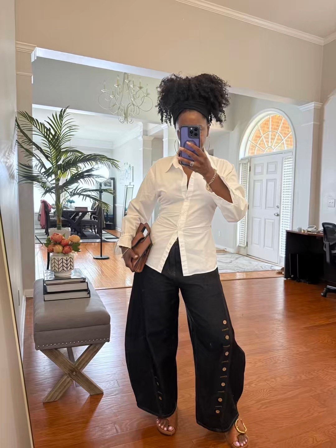 These oversized button barrel jeans are SUCH a VIBE.  Paired with a cinched waist blouse and cognac bag + sandals? CHEF’S KISS. 👏🏾  

I don’t know where we’re going but we’re going somewhere with valet parking and expensive cocktails. 😌✨

🖤 What I’m Wearing:
5’4 | 155 lbs
• Oversized button detail barrel jeans L
• Cinched waist button down blouse M
• Cognac Franco Sarto sandals + cognac bag 

TAP to SHOP 

#LTKStyle #LTKFinds #LTKCreator #BarrelJeans #WideLegJeans #StatementDenim #BlackGirlStyle #FashionOver50 #StreetStyle #ElevatedCasual #RichAuntieStyle #AmazonFashion #NeutralStyle #StyleInspo #fyp

#LTKootd #LTKOver40 #LTKSaleAlert