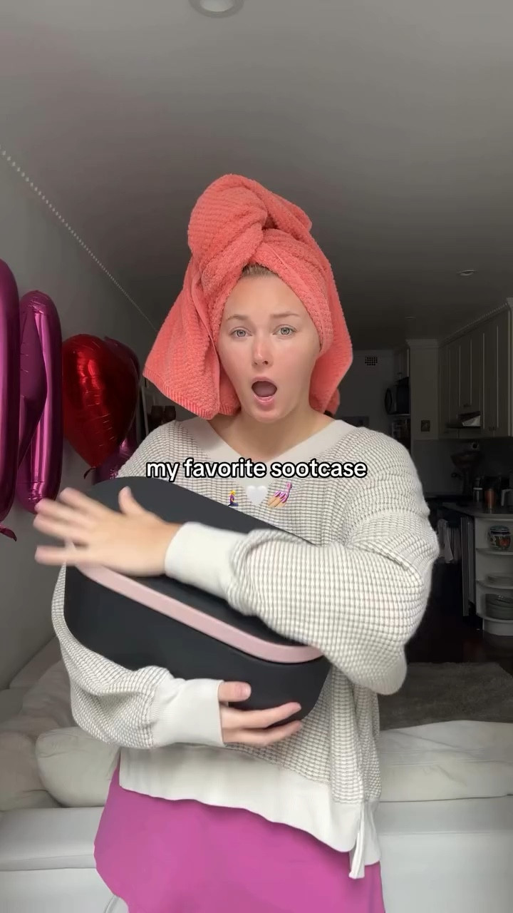 i like my sootcase @dysonbeauty 💋

#dyson #dysonhair #dysonsupersonic #dysonairwrap #hairtutorial #blowoutstyles #blowout