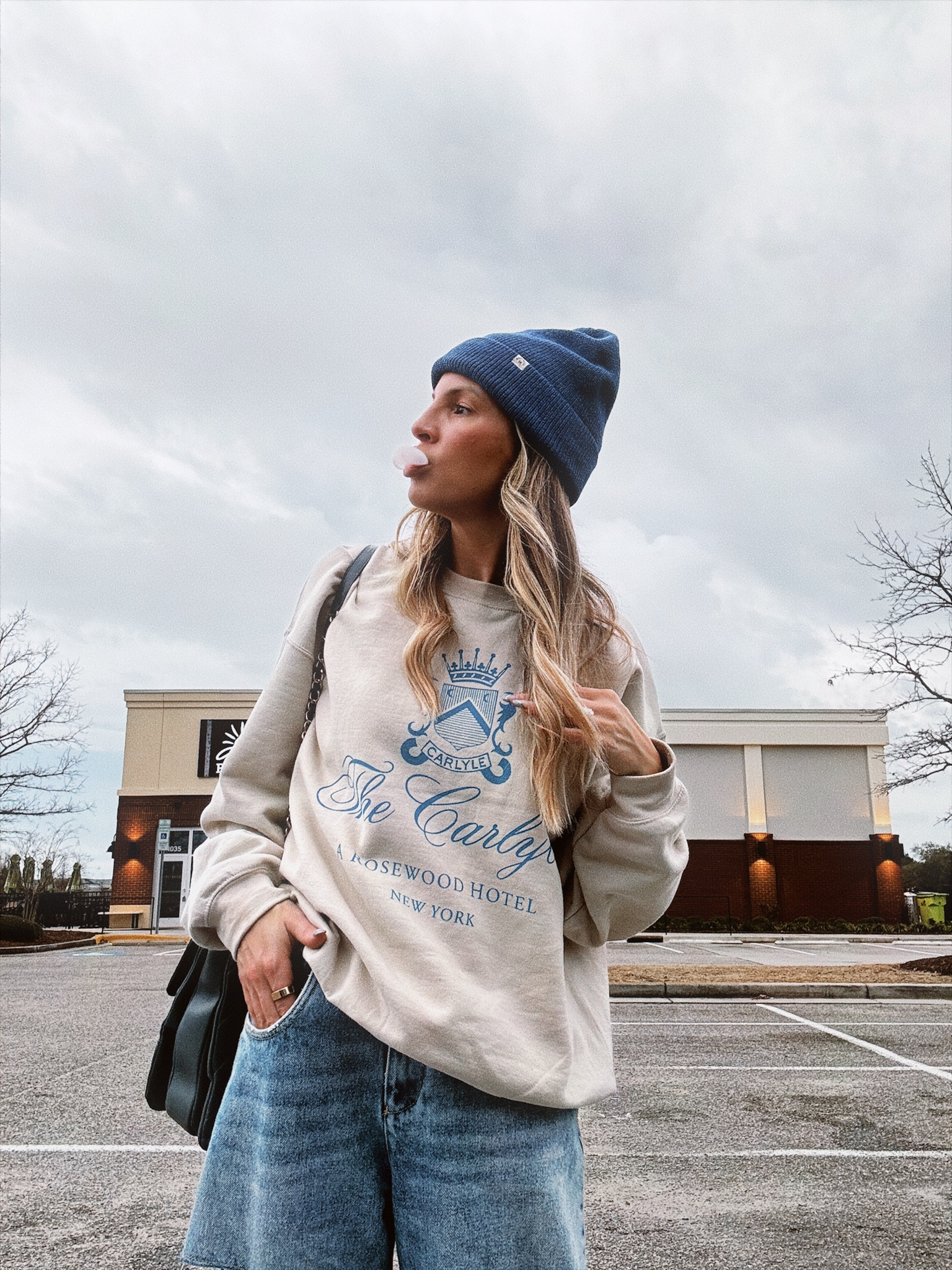 Wearing a large in the sweatshirt. Wearing a 4 in the denim.

#LTKover40 #LTKstyletip #LTKfindsunder100