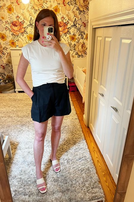 I have been on the hunt for some trouser styles, but most haven’t looked great or fit well until I found these shorts! I am obsessed- they fit TTS and are a great way to dress up a short look. I paired them with this rouched muscle tee, I wear a medium, TTS!