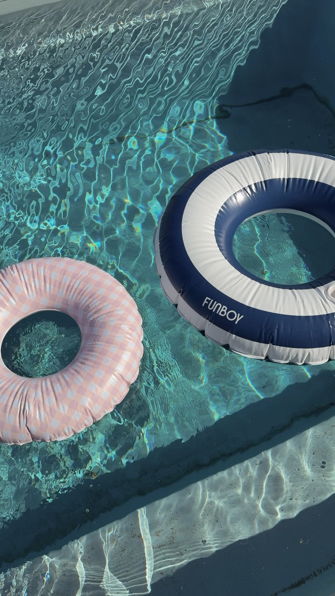 FUN BOY pool floats!!