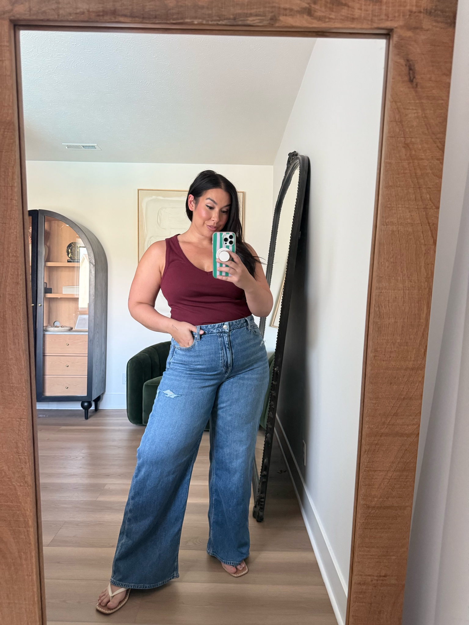 Jeans on sale
Midsize casual outfit size 16 
Size large top

#LTKootd #LTKSaleAlert #LTKMidsize
