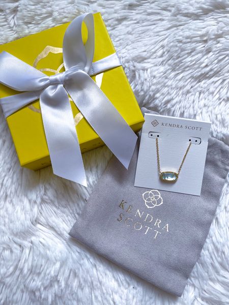 Kendra Scott necklace/ gift idea/ get 15% off your first order when you sign up for texts. 




Kendra Scott necklace/ gift ideas/ Elisa pendant necklace/ gifts for young girls/ gifts for women/ 

#LTKHoliday #LTKbeauty #LTKGiftGuide