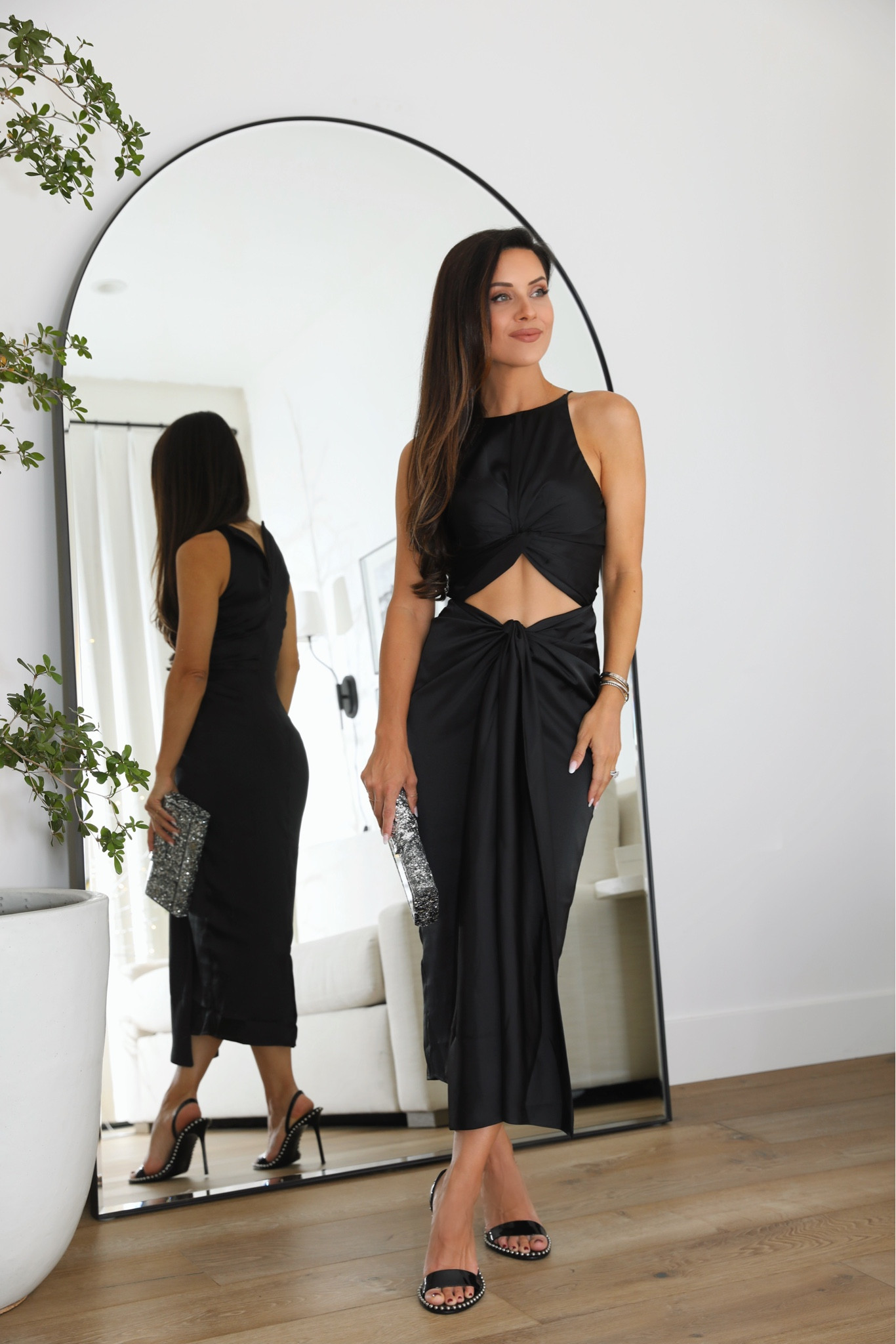 
Little black dresses perfect  for the holiday party circuit

#LTKHoliday #LTKfindsunder100 #LTKover40