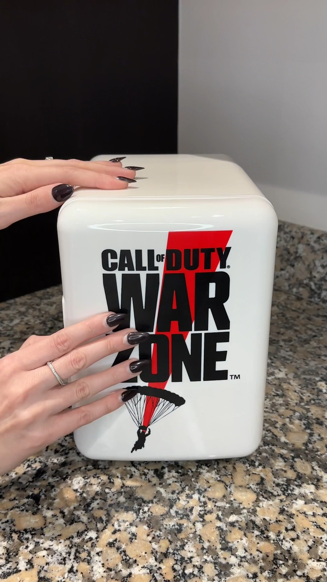 Restocking my teens mini fridge 🎮 

#minifridge #home #amazonfinds

#LTKHome #LTKVideo #LTKFamily