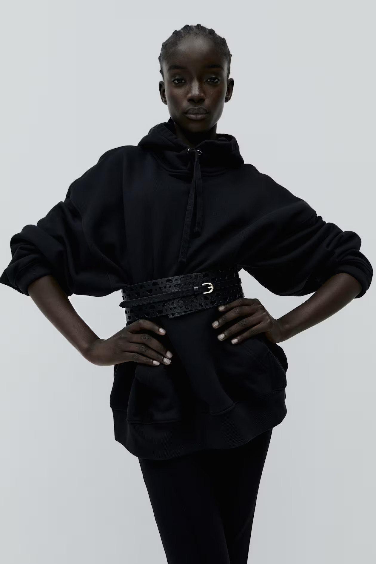 Perforierter Taillengürtel - Schwarz - Ladies | H&M AT | H&M (DE, AT, CH, NL, FI)