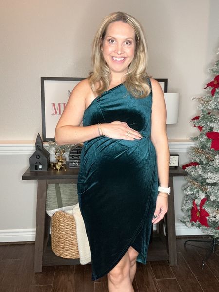 Love this bump friendly holiday dress from Amazon! I’m wearing a medium at 36+ weeks pregnant. 

Holiday party outfit, holiday dress, holiday outfits, Amazon fashion, bump friendly 

#LTKHoliday #LTKbump #LTKfindsunder50
