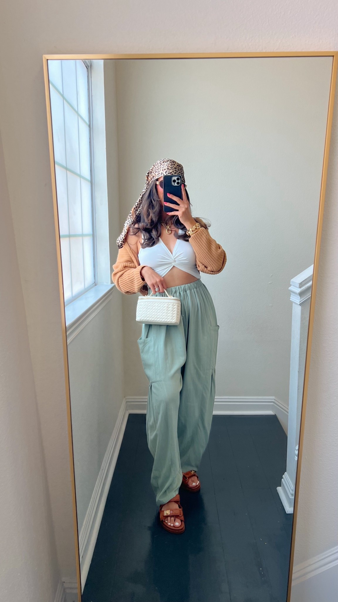 Obsessed with this spring look. So cute and comfy - pants are so stretchy, wearing xs 

#LTKSeasonal #LTKootd #LTKdayinmylife