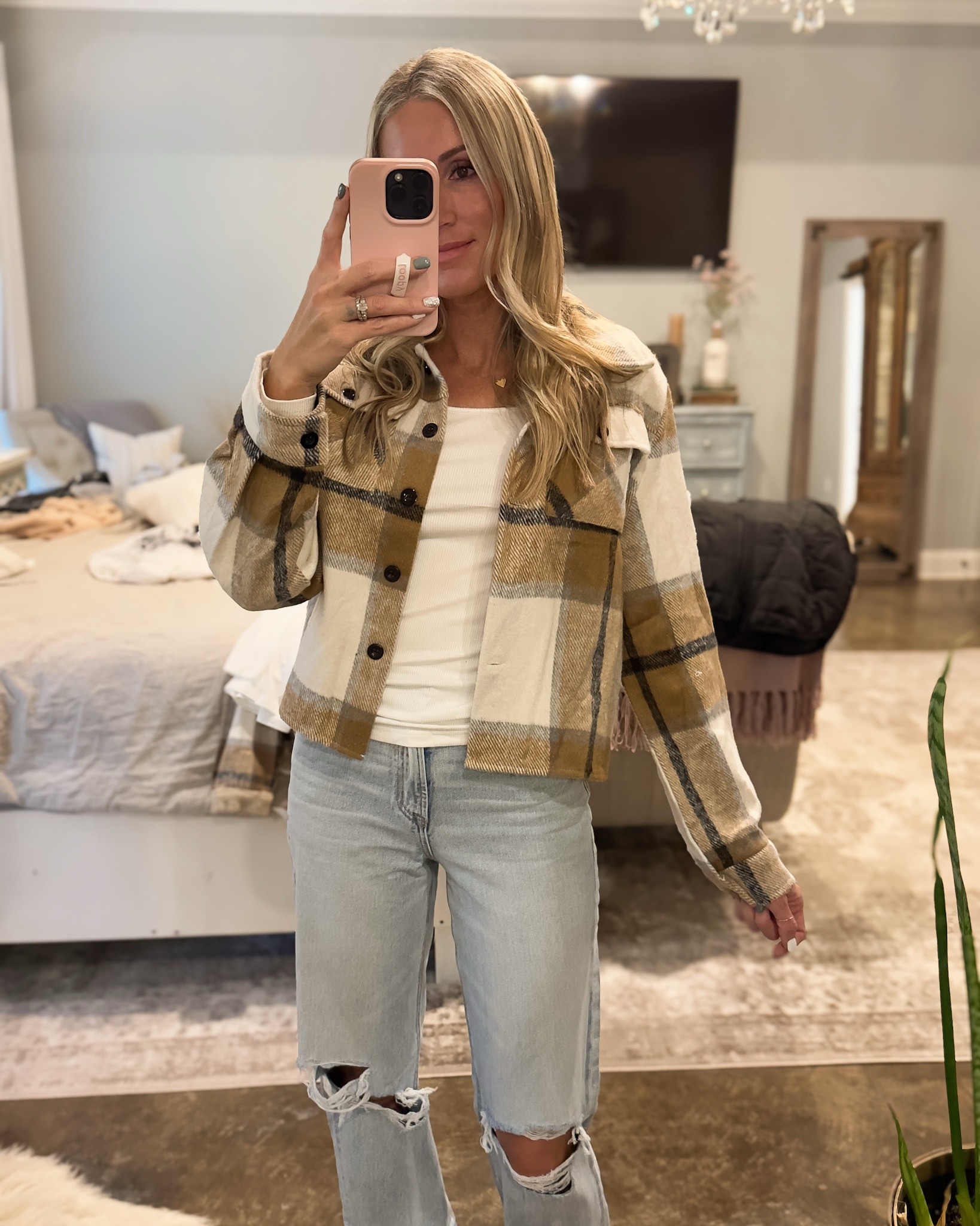 Cropped flannel shacket- wearing a size S 

#LTKFindsUnder50 #LTKStyleTip #LTKSeasonal