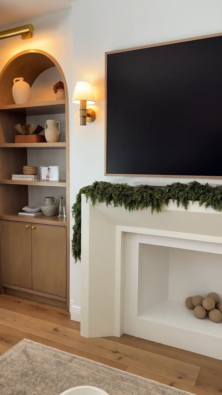 Feeling festive! 🎄 Shop my simple & chic Christmas decor ideas.

#LTKhome #LTKholiday #christmasdecor #holidaydecor #festivedecor #homedecor #ltkit

#LTKHome #LTKHoliday #LTKSeasonal