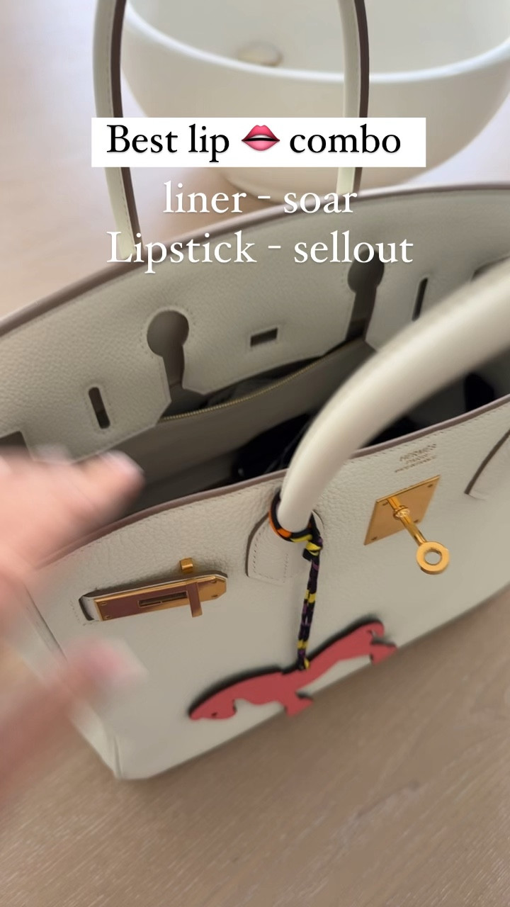 Lip liner soar
Lipsticks - sell out and crème cup 