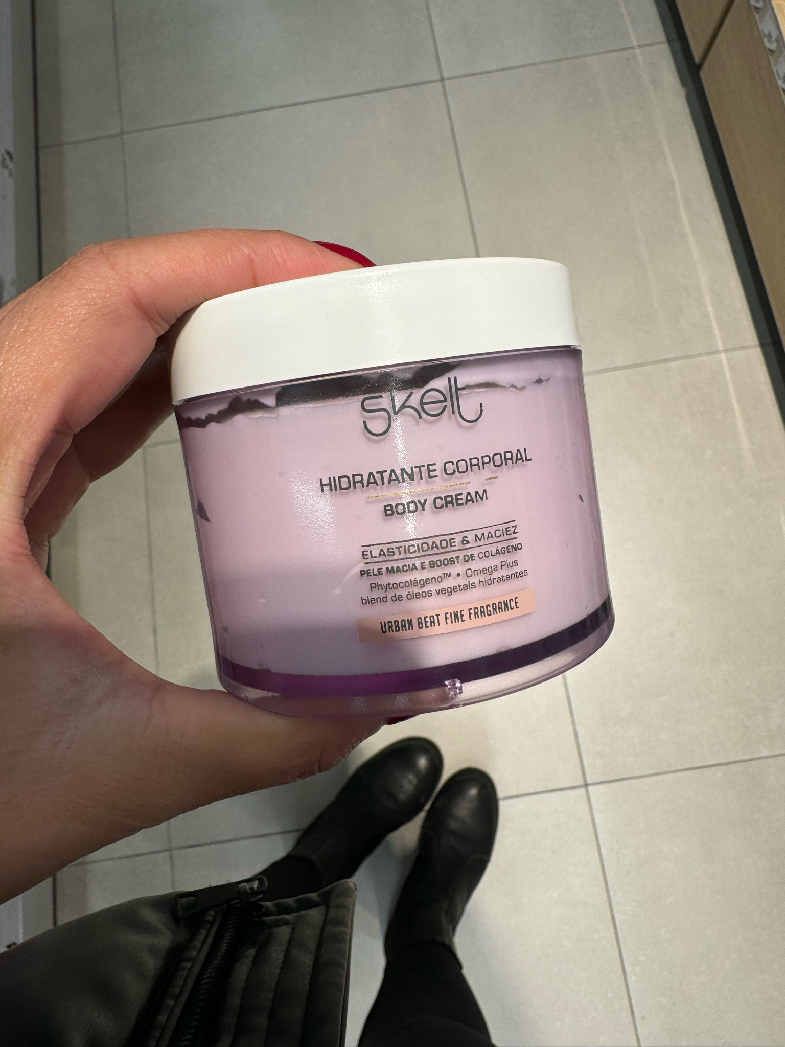 Novidade Skelt

O Hidratante Desodorante Amalfi Sunset garante uma pele hidratada por até 48 horas e ajuda a restaurar a barreira protetora cutânea instantaneamente.