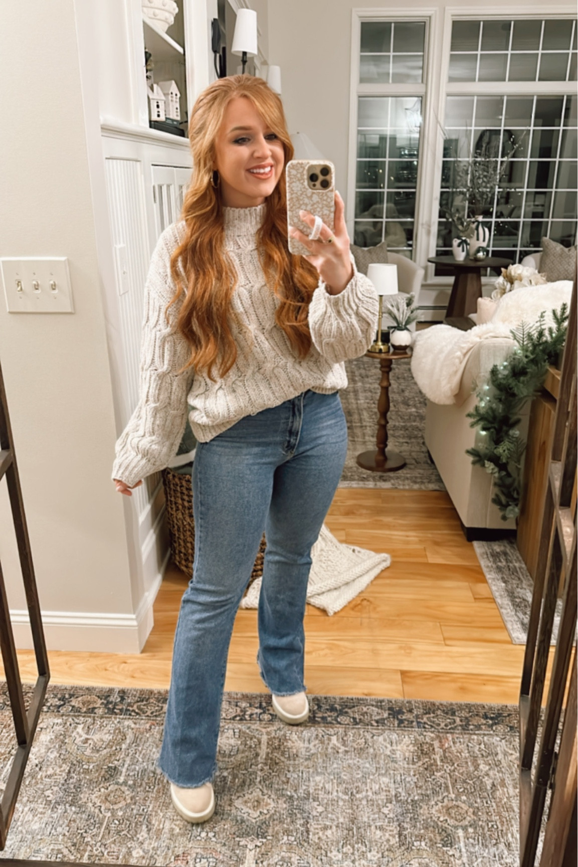 Confetti beige crew neck chunky knit sweater 

#LTKSeasonal #LTKHoliday #LTKFindsUnder50