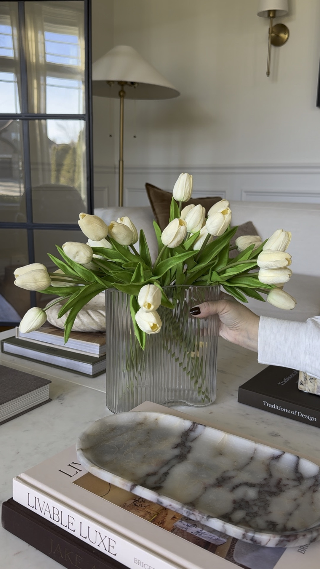 The prettiest faux tulips for spring and glass vase! They look so realistic nobody will know! @amazon #amazonhome #founditonamazon #amazon 

#LTKHome #LTKFindsUnder50 #LTKWatchNow