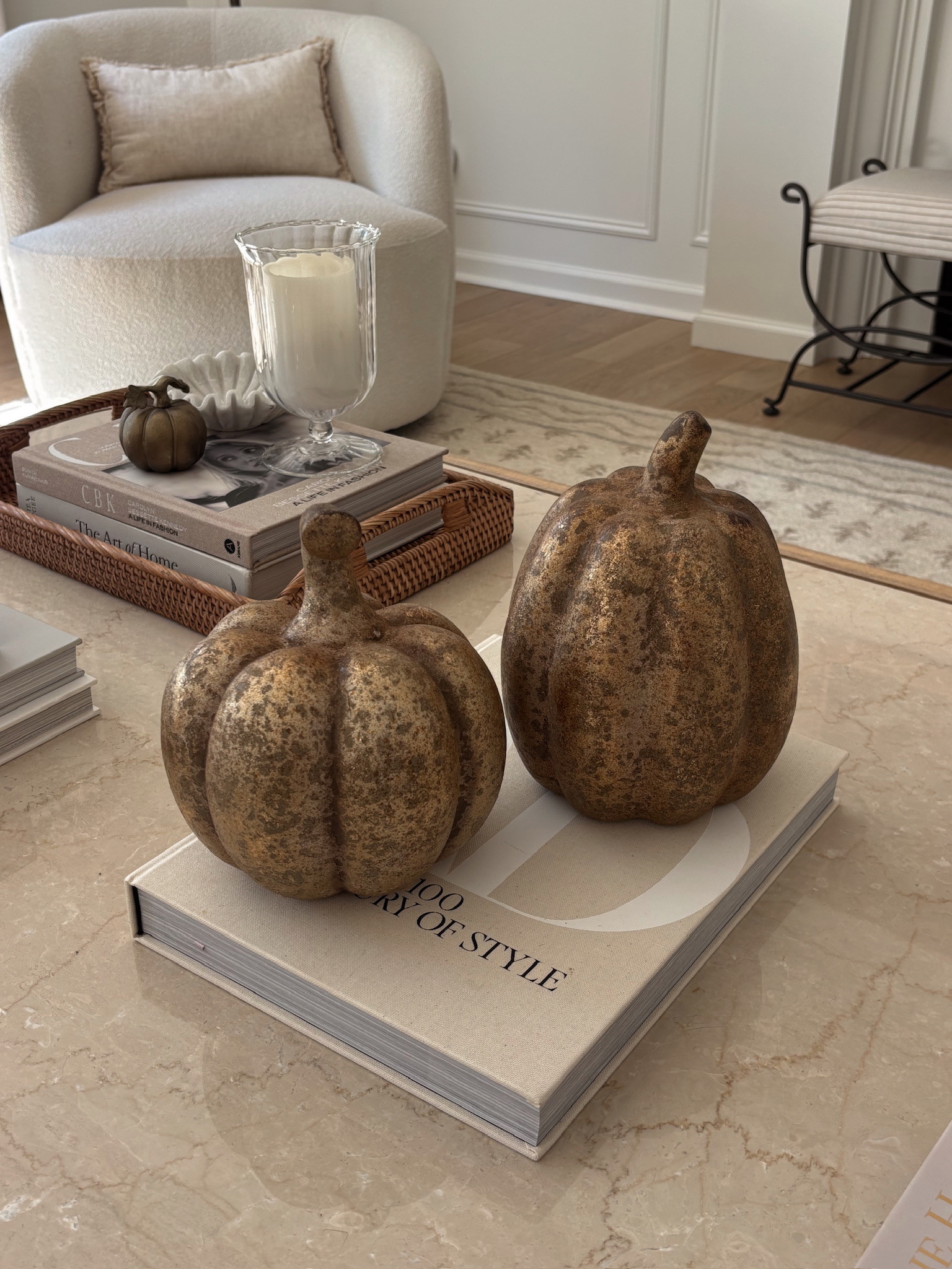 Adding a few Fall touches around the house🤎




fall decor, home decor, new house, decorating, seasonal, festive, wayfair, pumpkins, coffee table decor, sidneymarieduke 

 #LTKHome