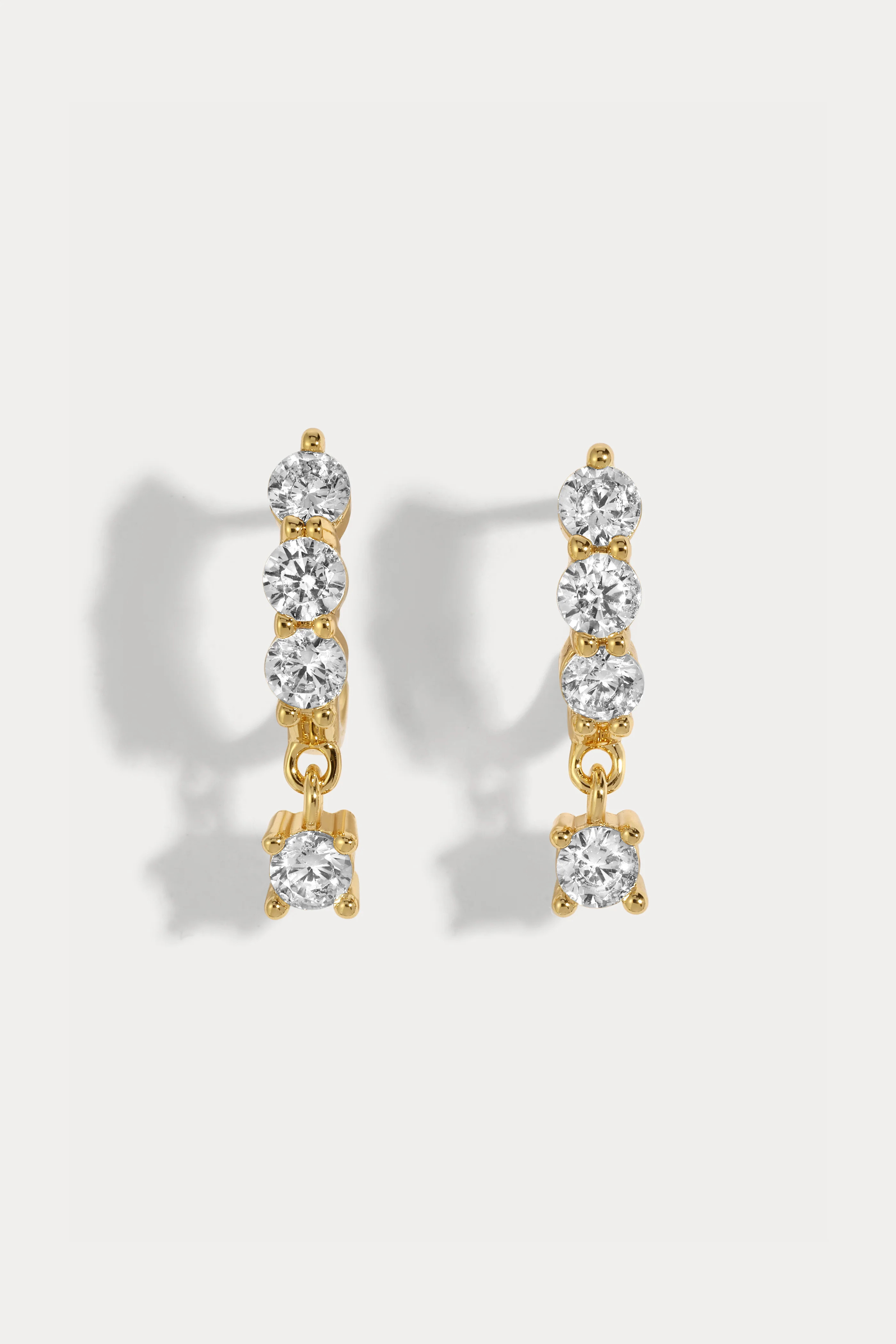 Hilary Round Dangles | Lili Claspe