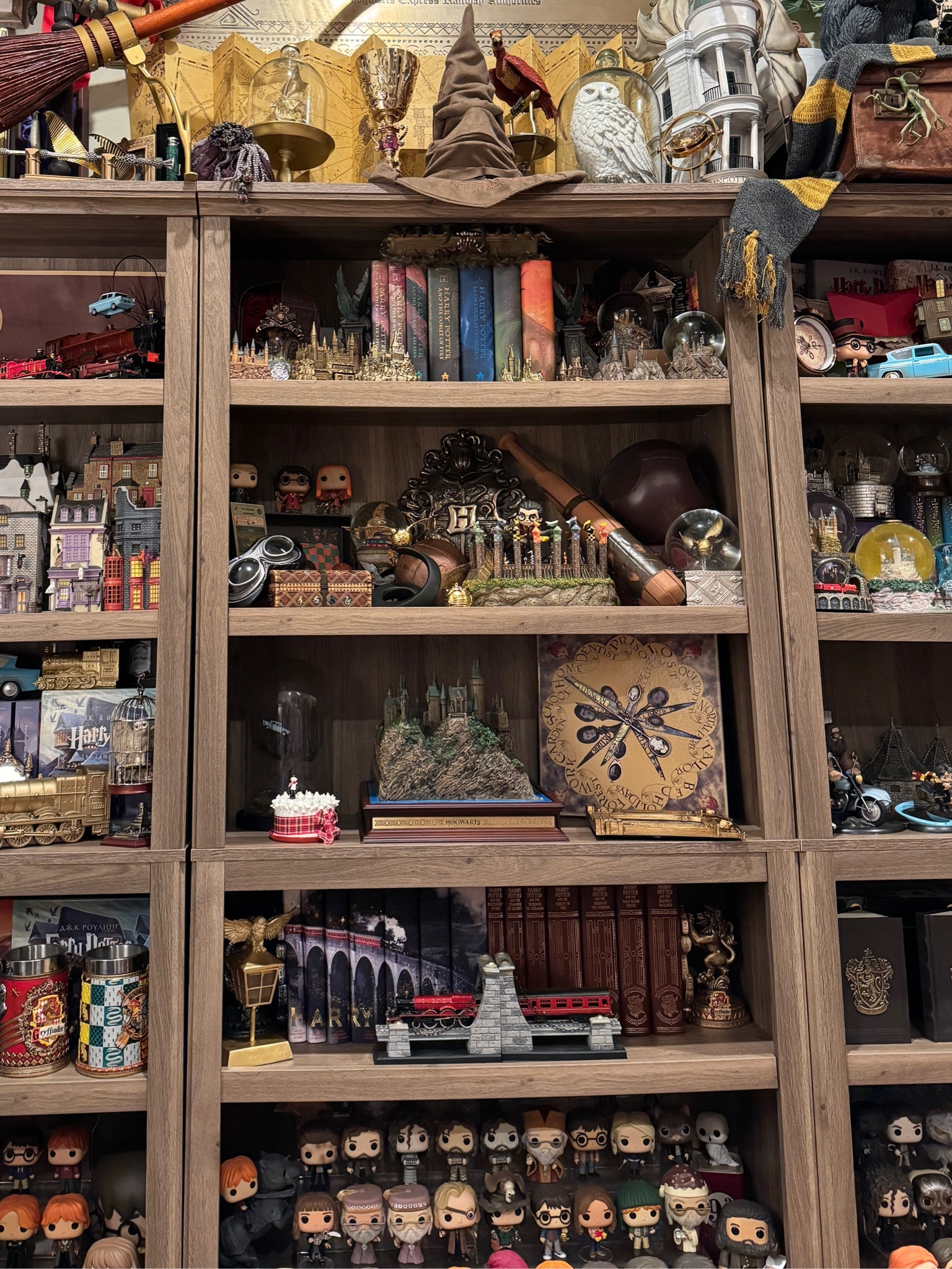 Bookcases

These are the 3 sizes of bookcases I have in my collection. I have the Salt Oak finish

#LTKhome