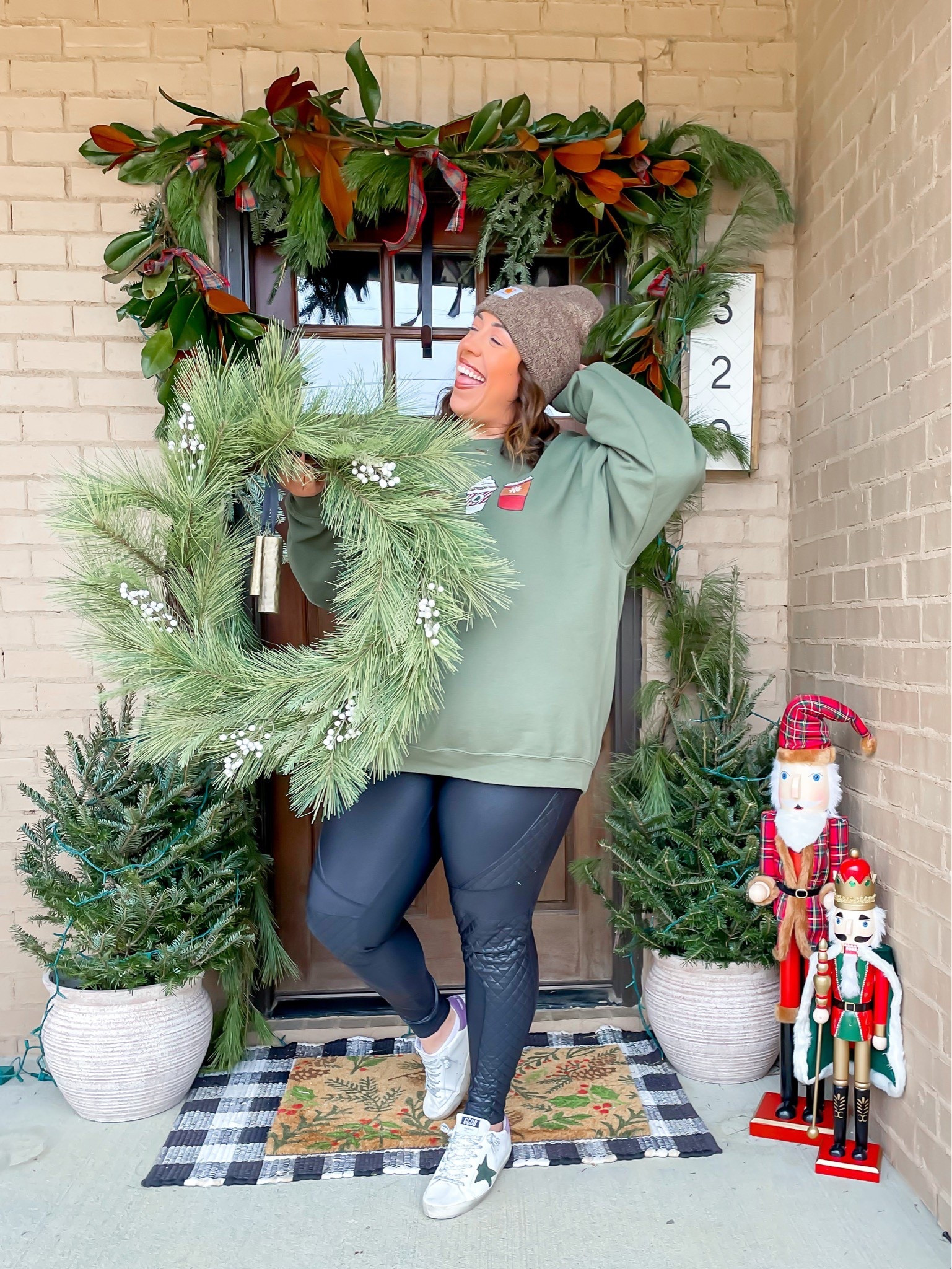 holiday graphic Sweatshirt size XXL 

Spanx faux leather leggings 1X 
Golden goose sneaker $100 off size 40 (shoe size 9.5/10) 



#LTKHoliday #LTKootd #LTKmomlife