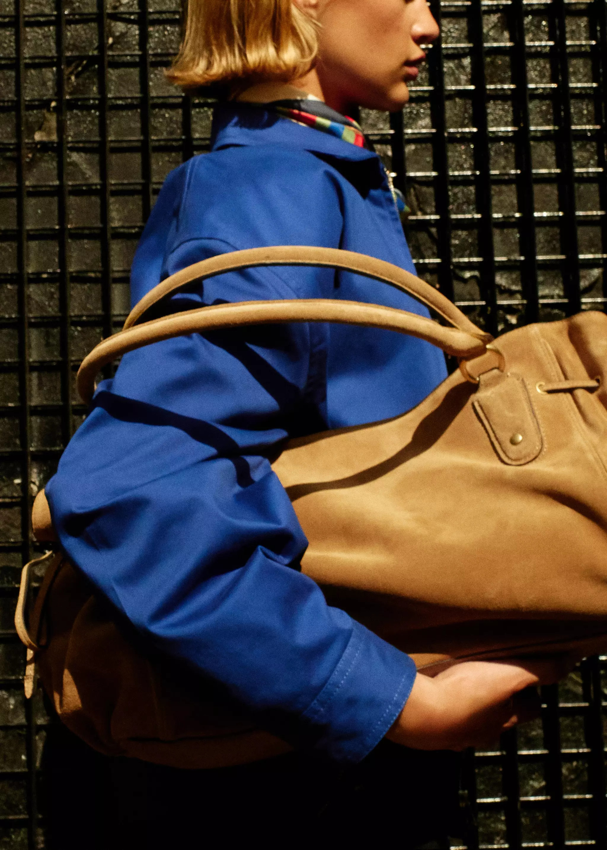 Schultertasche aus Rauleder | Mango EU