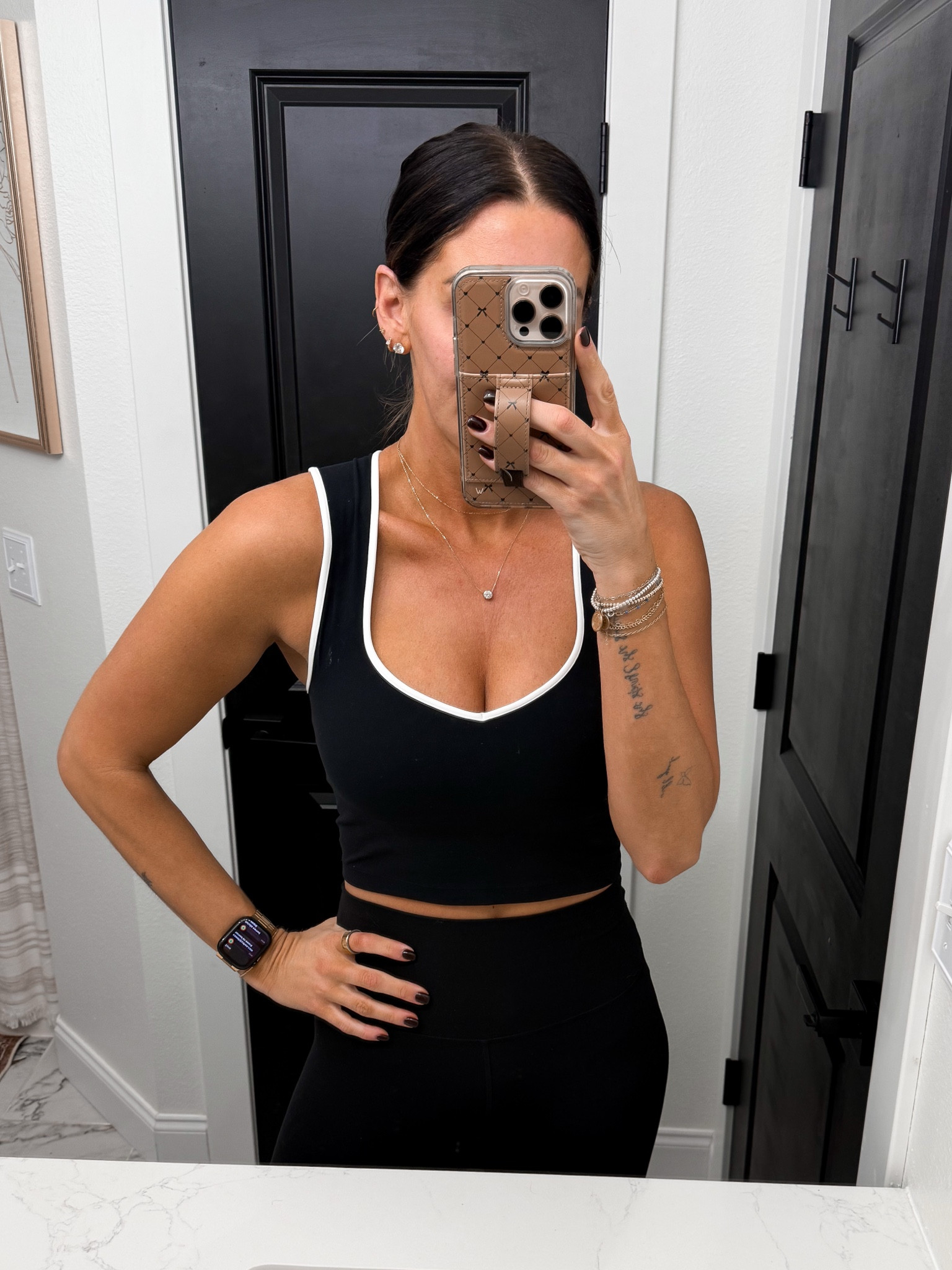 Workout tank-medium
Leggings-4

#LTKStyleTip #LTKActive #LTKFitness