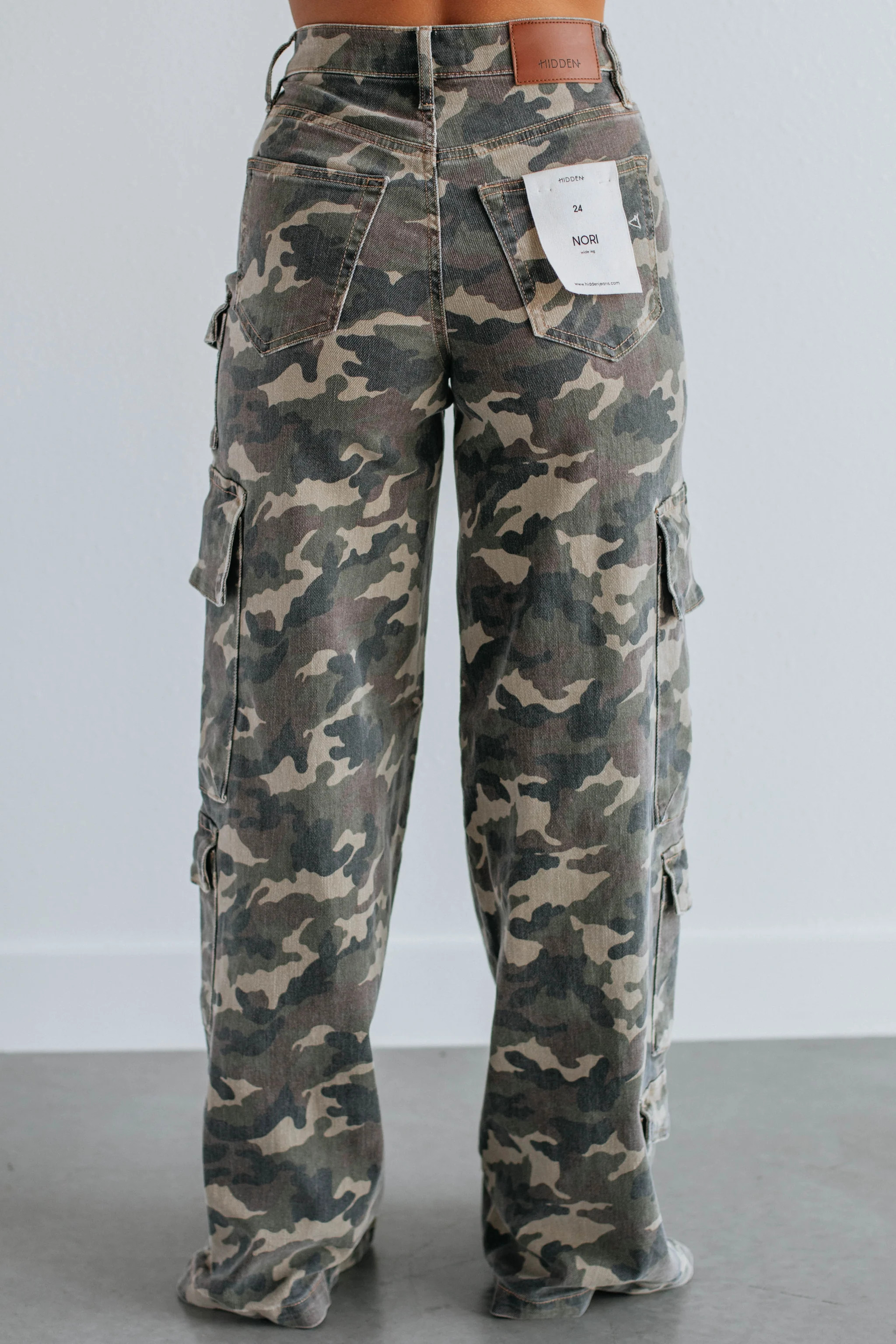 Nori Hidden Cargo Jeans - Camouflage | Wild Oak Boutique