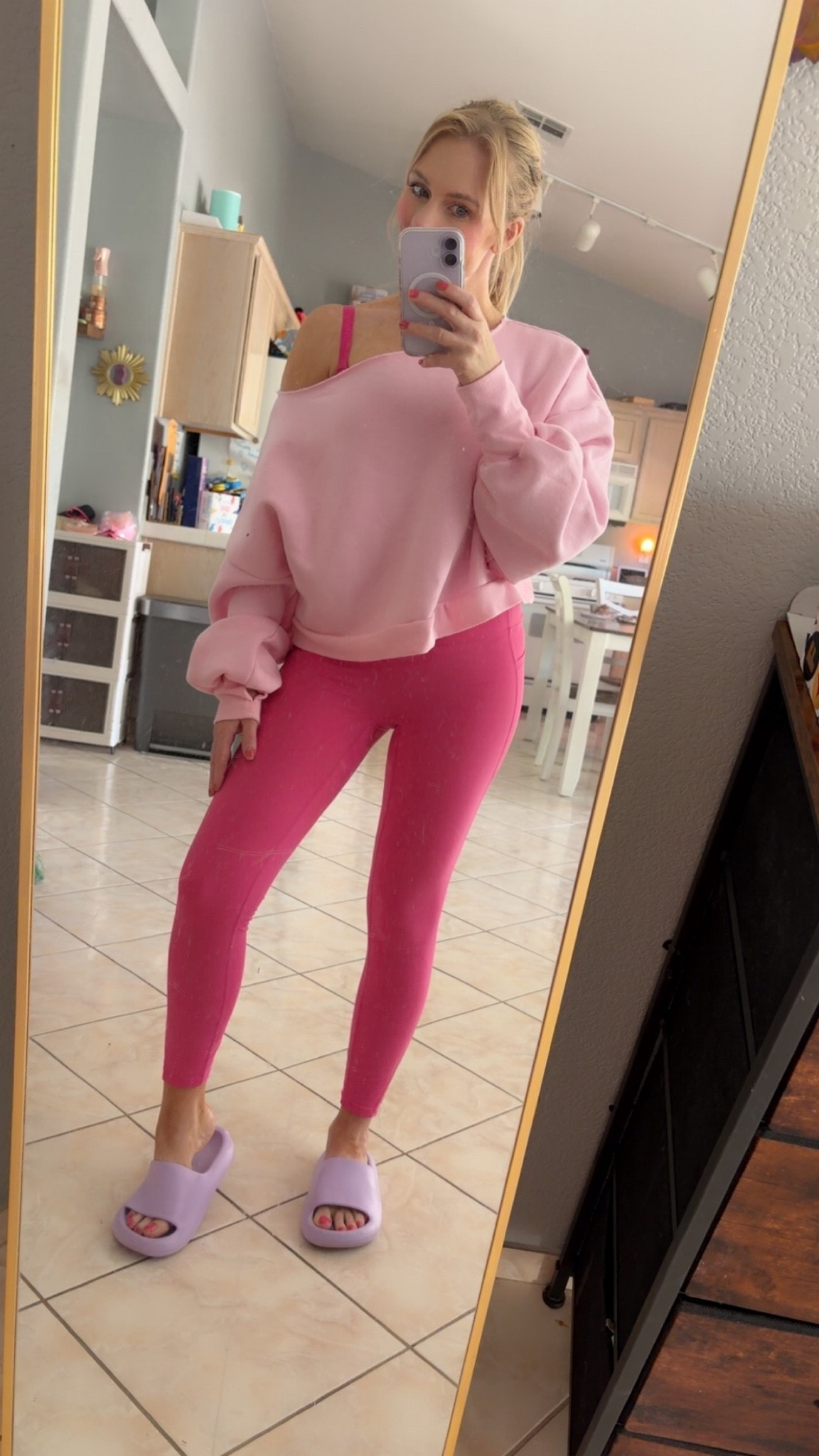Casual mom outfit of the day 💖

#LTKootd #LTKmomlife #LTKActive