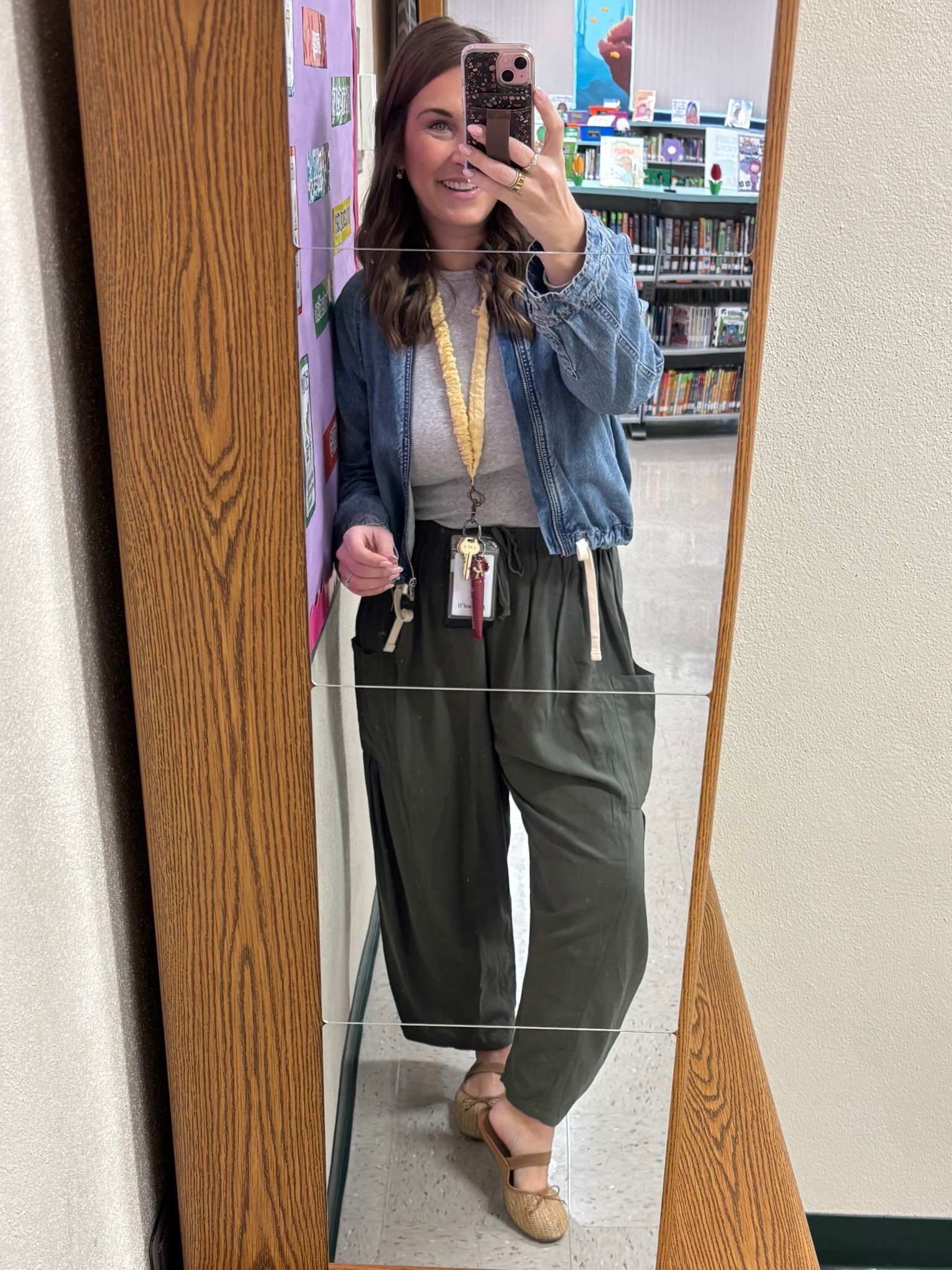 The comfiest pants for real! Casual outfit - teachers, moms, errands 

TTS- medium 

#LTKmidsize #LTKstyletip