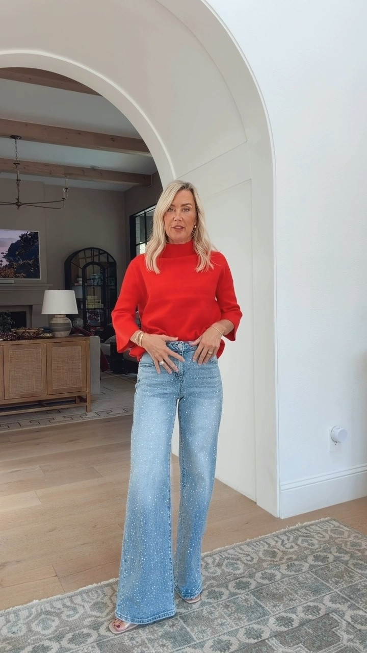 The sparkle detail on these jeans are so fun!

Top: xs
Jeans: 24