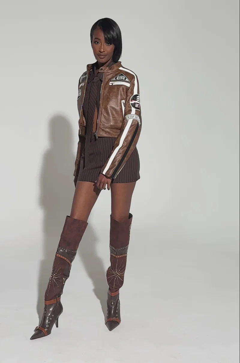 STRAIGHT TO BUSINESS PINSTRIPE TIE DETAIL CROP BLOUSE IN BROWN | AKIRA