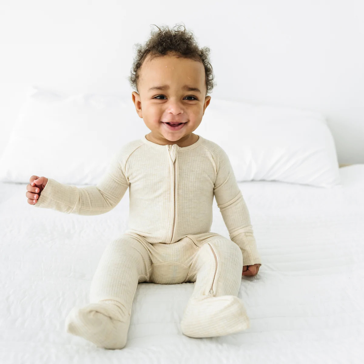 Heather Oatmeal Ribbed Bamboo Viscose Zippy | Little Sleepies