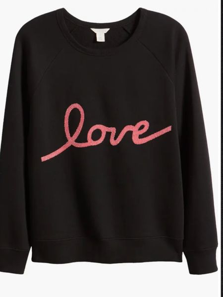 Love this valentine top

Valentine’s Day / sweatshirt / winter fashion / gift for her / 

#LTKover40 #LTKGiftGuide #LTKSeasonal