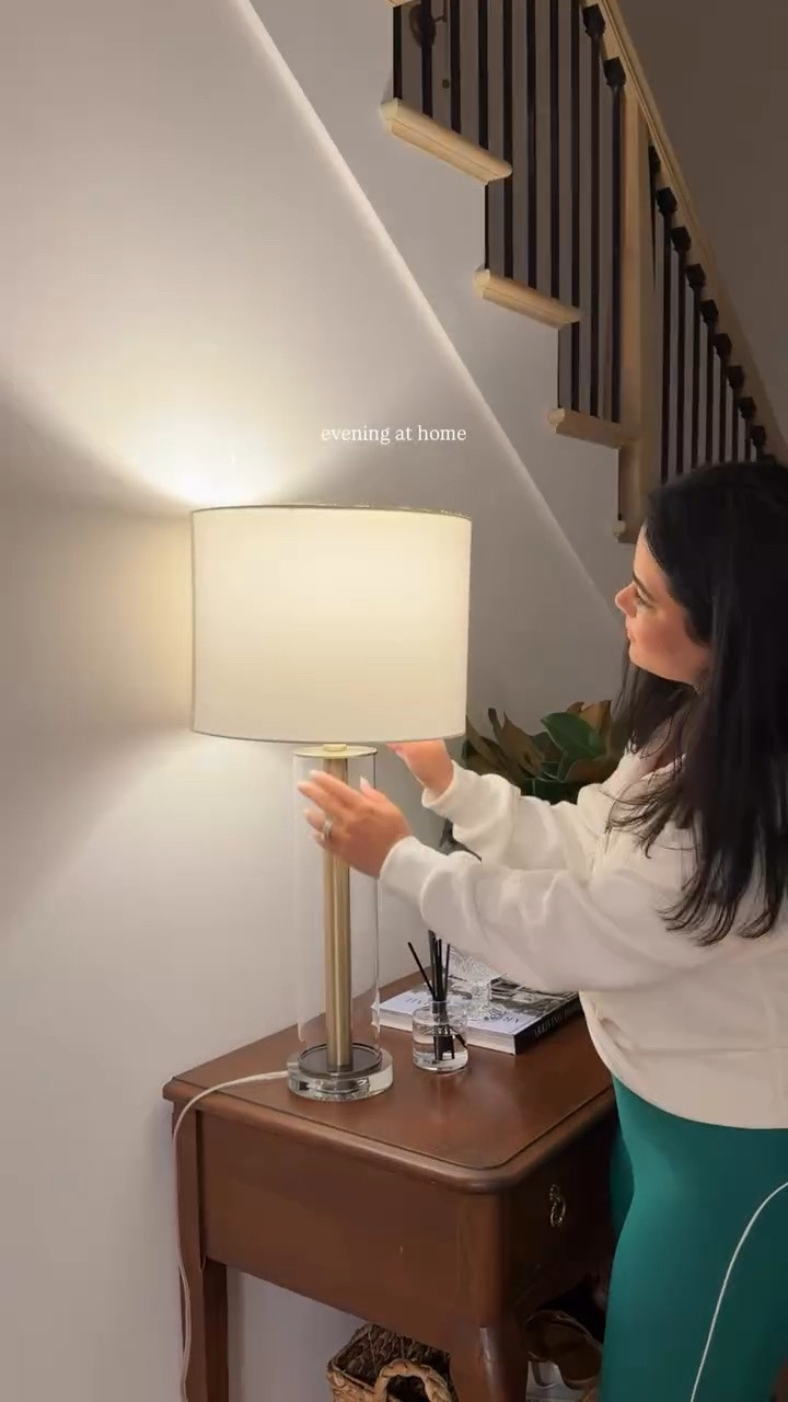 Slow evenings at home will forever by my favorite🤍 @Divi Official @lavantcollective  #home #eveningroutine #nightroutine #southernhome #classichome

#LTKselfcare #LTKdayinmylife #LTKvlog